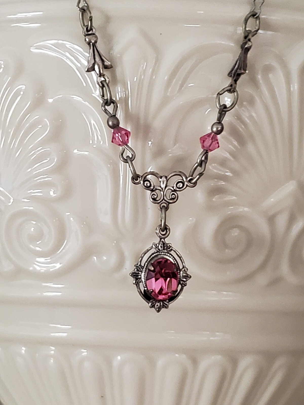 VTG Sadie Green Victorian Reproduction Crystal Necklace Light Rose Silvertone