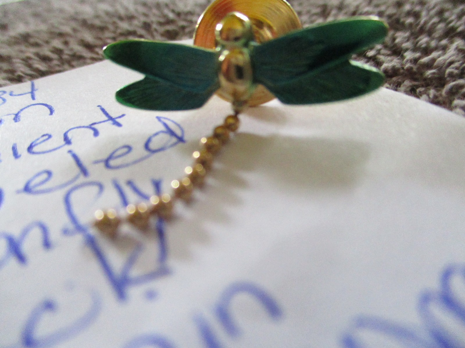 Avon Dragonfly Green / Blue Wings Dangle Bead Chain Body Lapel Pin – 1984