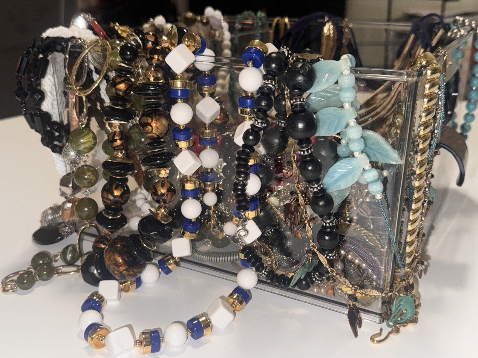 Vintage to Now Costume Jewelry & Components LOT CR-#101