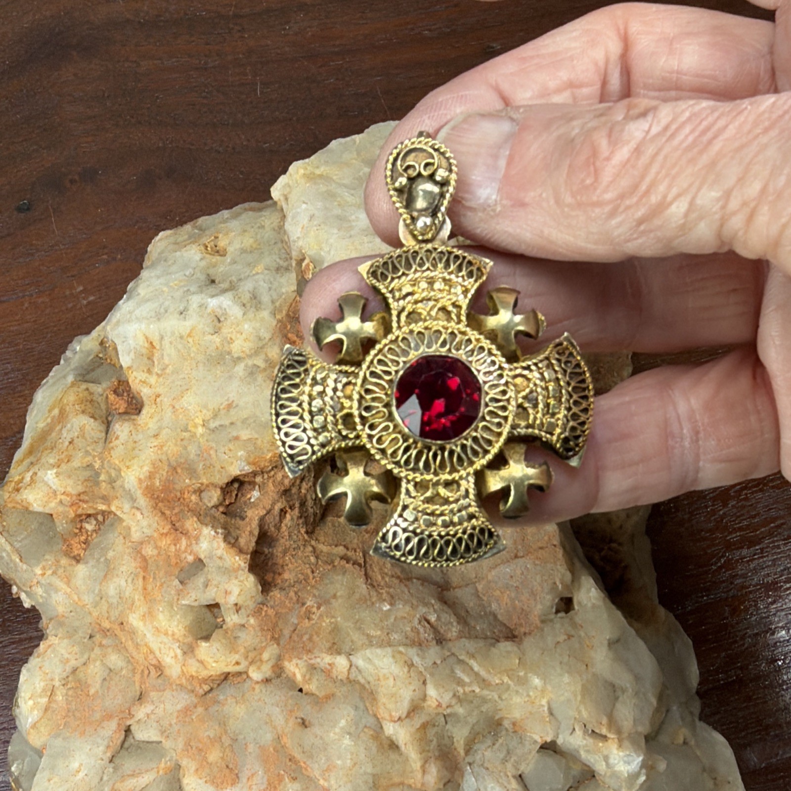 Vintage 1000 Silver Jerusalem Cross Pendant red Stone 14.4 grams 1 5/8″