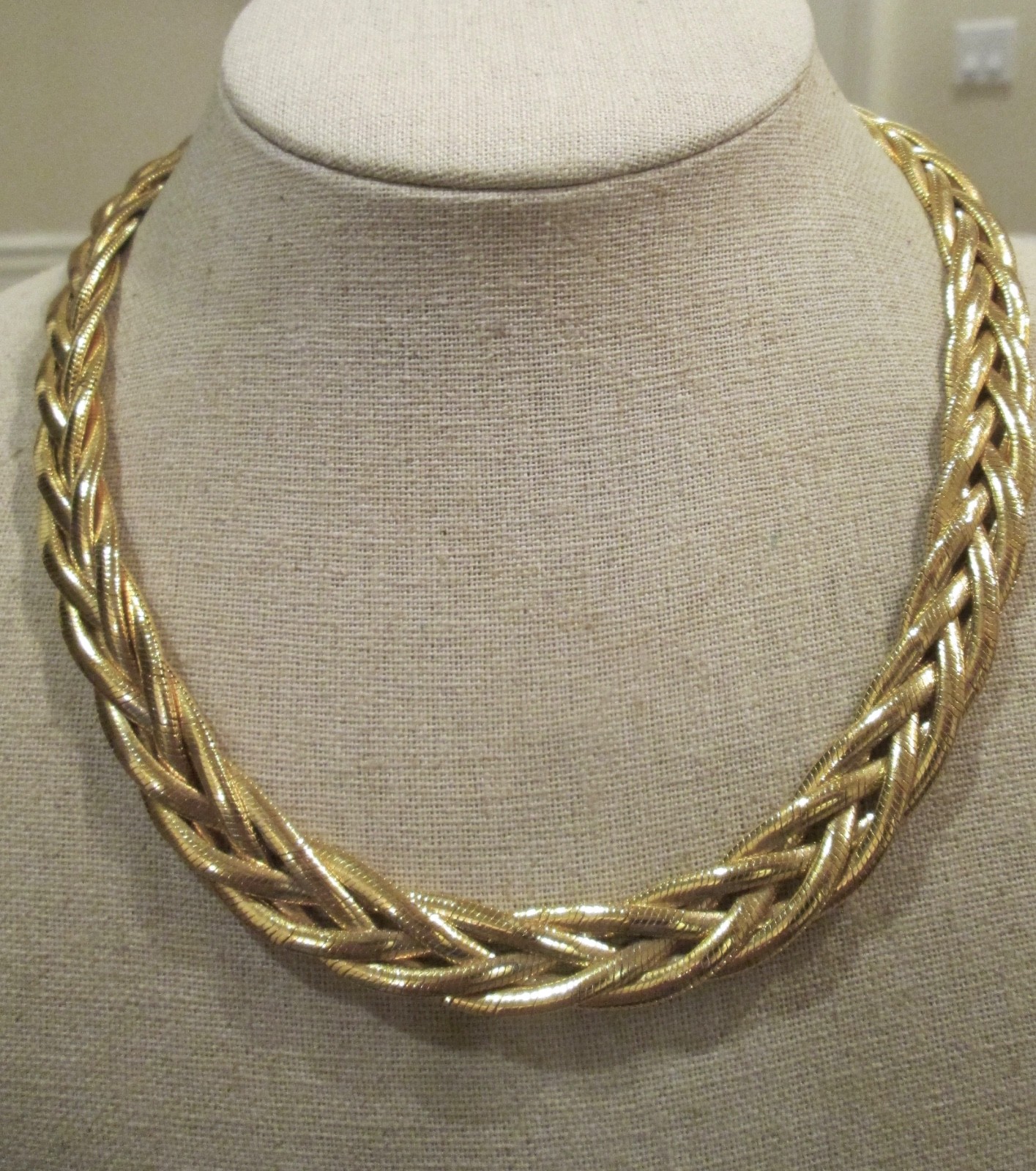 Gold Tone Woven Braided Statement Necklace (looks like the real thing) NEW