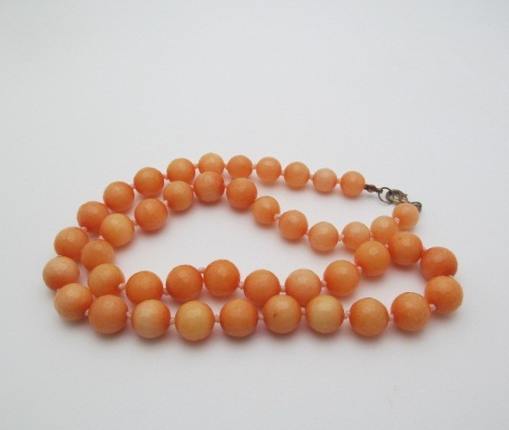 Vintage Peach Angel Skin Facet Glass Round 12mm Ball Pink Knotted Necklace 24 In
