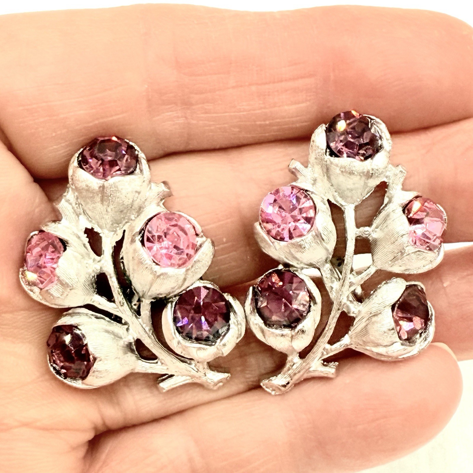Vtg Sarah Cov Silvertone Wisteria Earrings Clip On Purple Pink CZ Spray