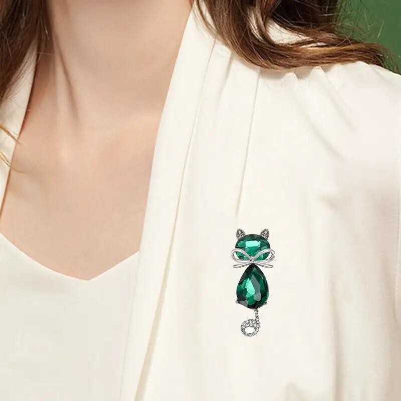 Green Vintage Gradient Crystal Cat Brooch Charming Design Ideal Gift Cat Lover