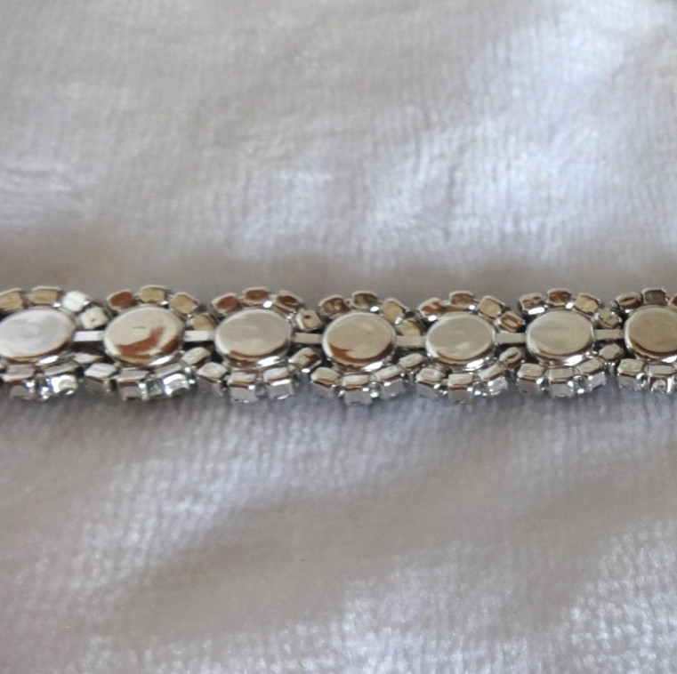 Stunning Vintage Signed KRAMER Clear Rhinestone Bracelet Earrings Set 7”
