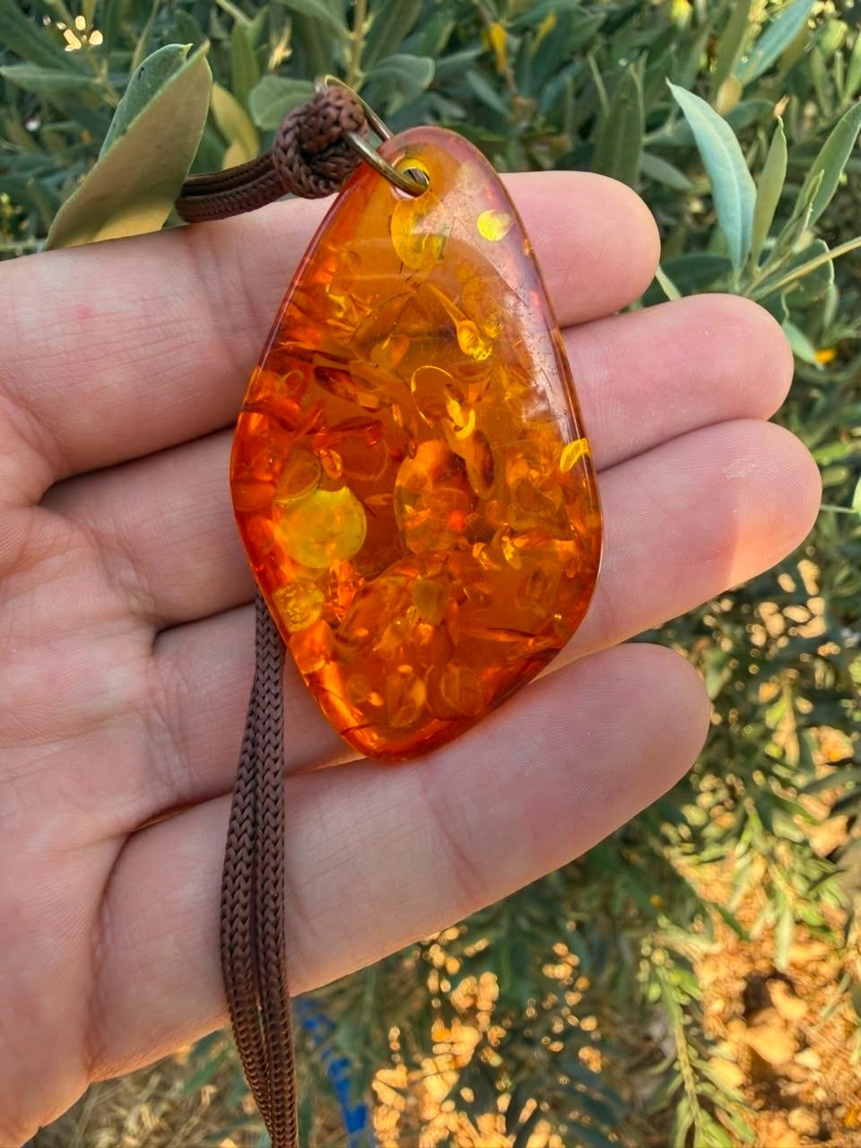 Vintage Style Amber Color Pendant Necklace Adjustable Cord 15g Jewelry