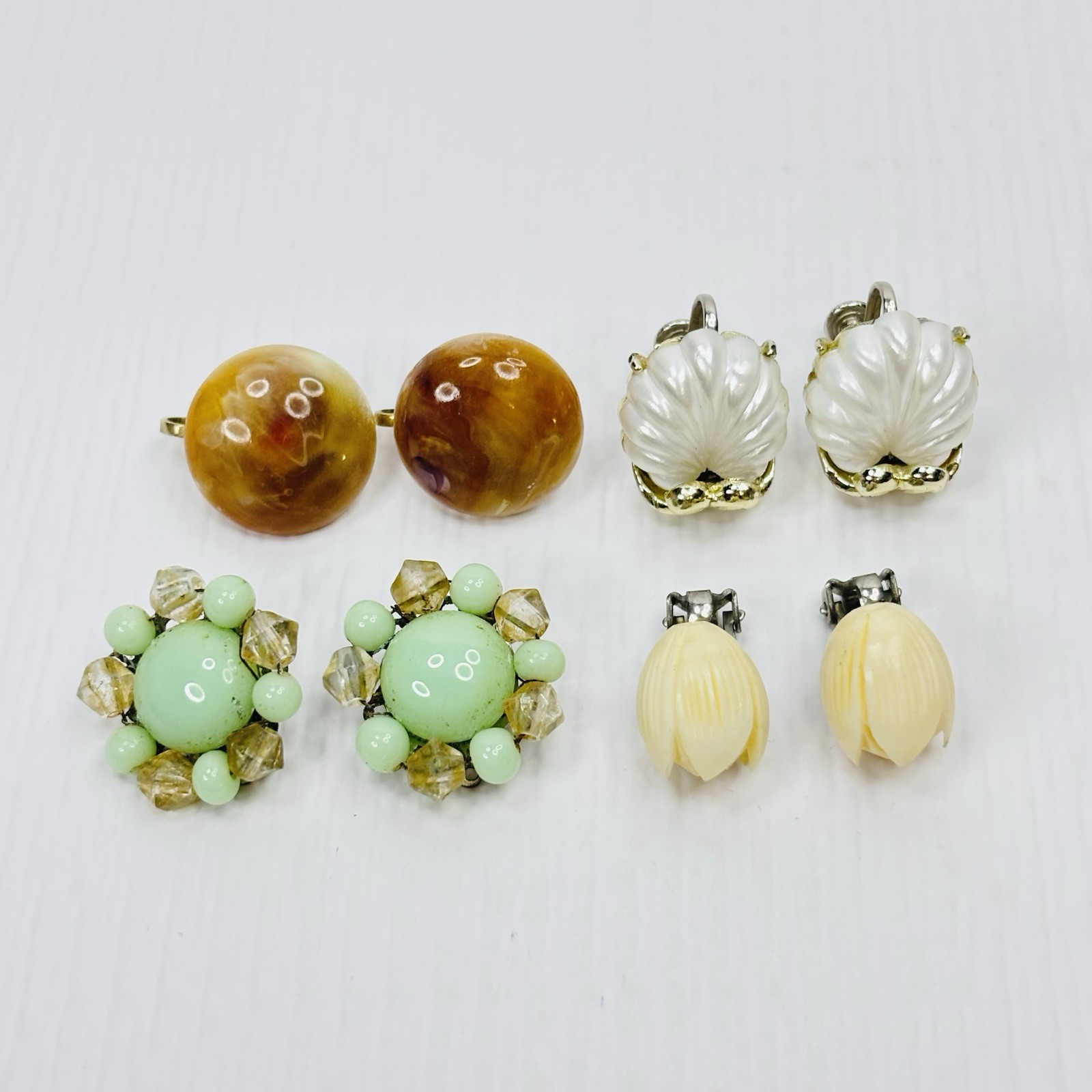 Jewelry Lot of 4 Pair Vintage Clip Earring Assortment Japan Hong Kong D908