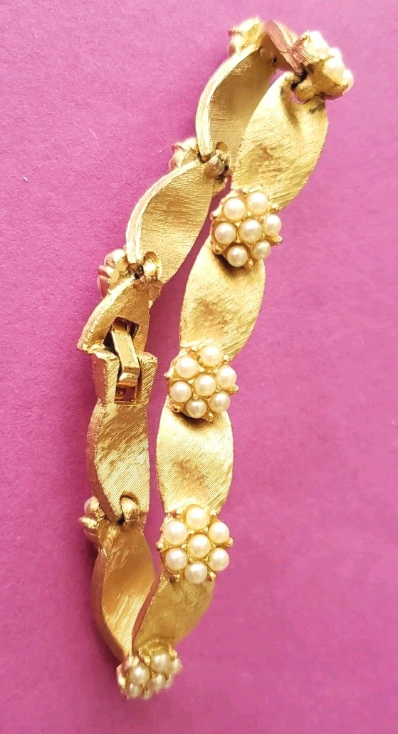 Vintage Crown Trifari Gold Plate Birthday Ribbon Bracelet