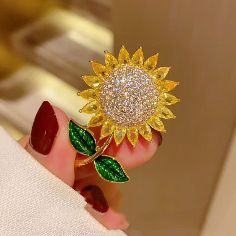 Fashion Sunflower Rhinestone Lapel Brooch Pin