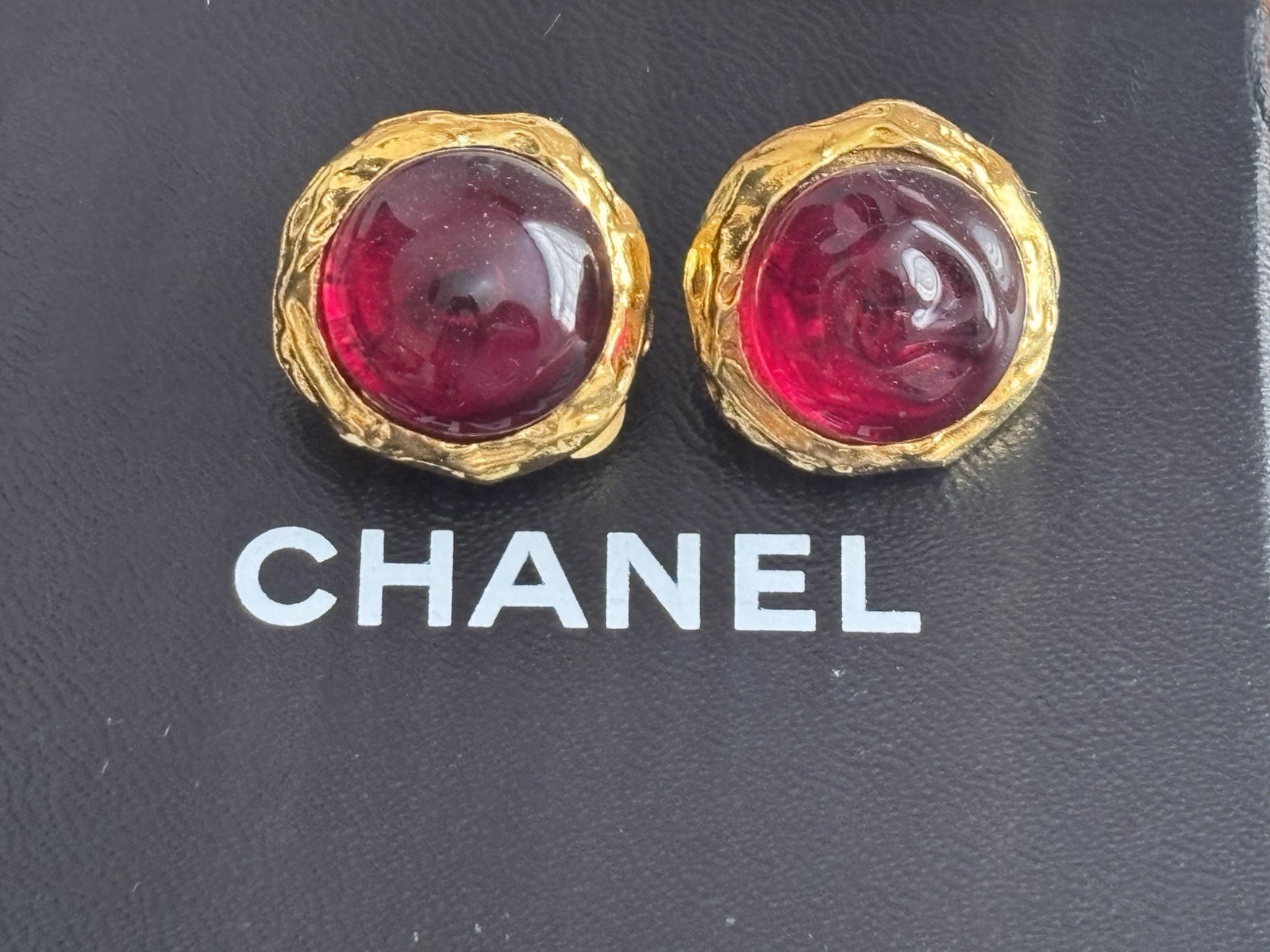Chanel Gripoix Poured Glass VIntage 80’s Earrings Clips 24K Plate Made In France