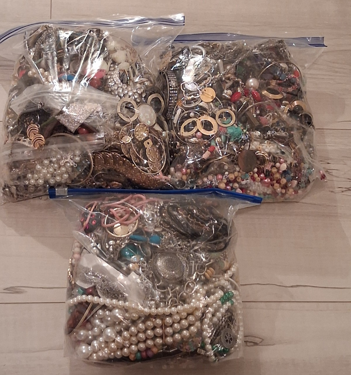 20 lbs -5 oz Vintage To Now CRAFT, REPAIR ,TANGLED Junk Jewelry Lot (JK005)