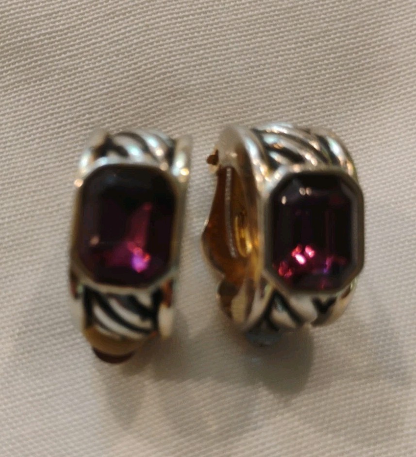 Eleven Pair Lot Vintage Clip On Earrings Mixed Metals Some Signed