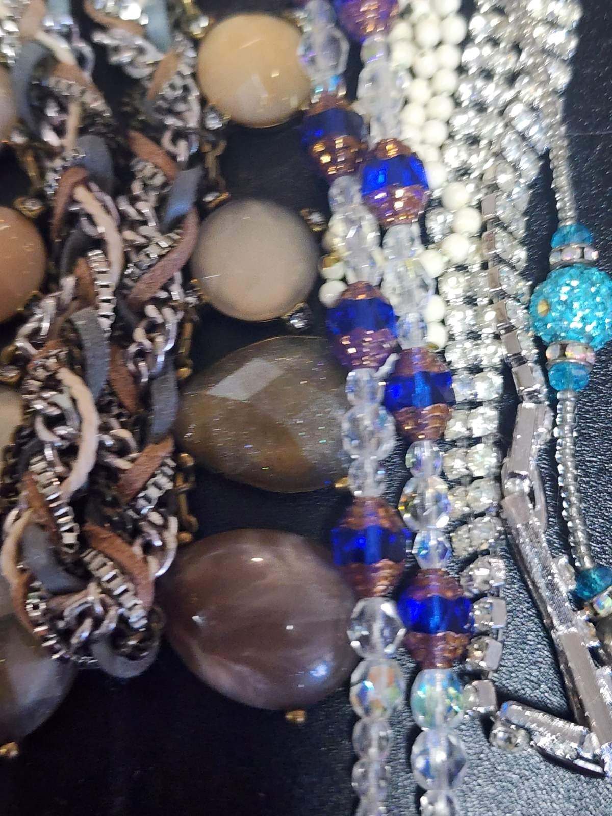 Vintage jewelry set of 21 in vintage purse