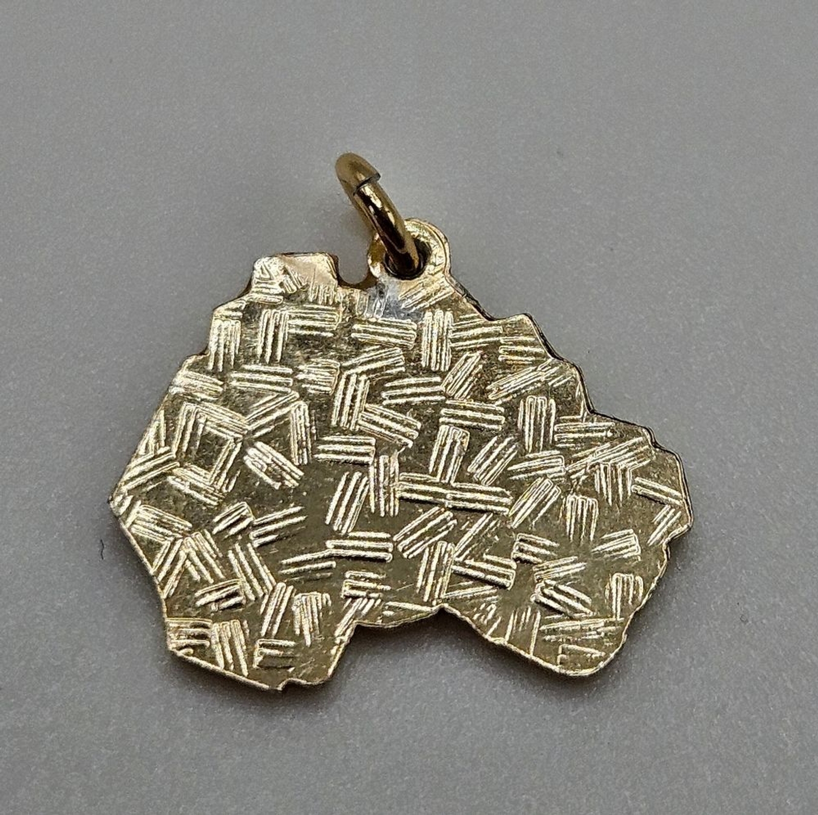 VINTAGE Australia Colorful Enamel Country Shaped Charm Souvenir Travel