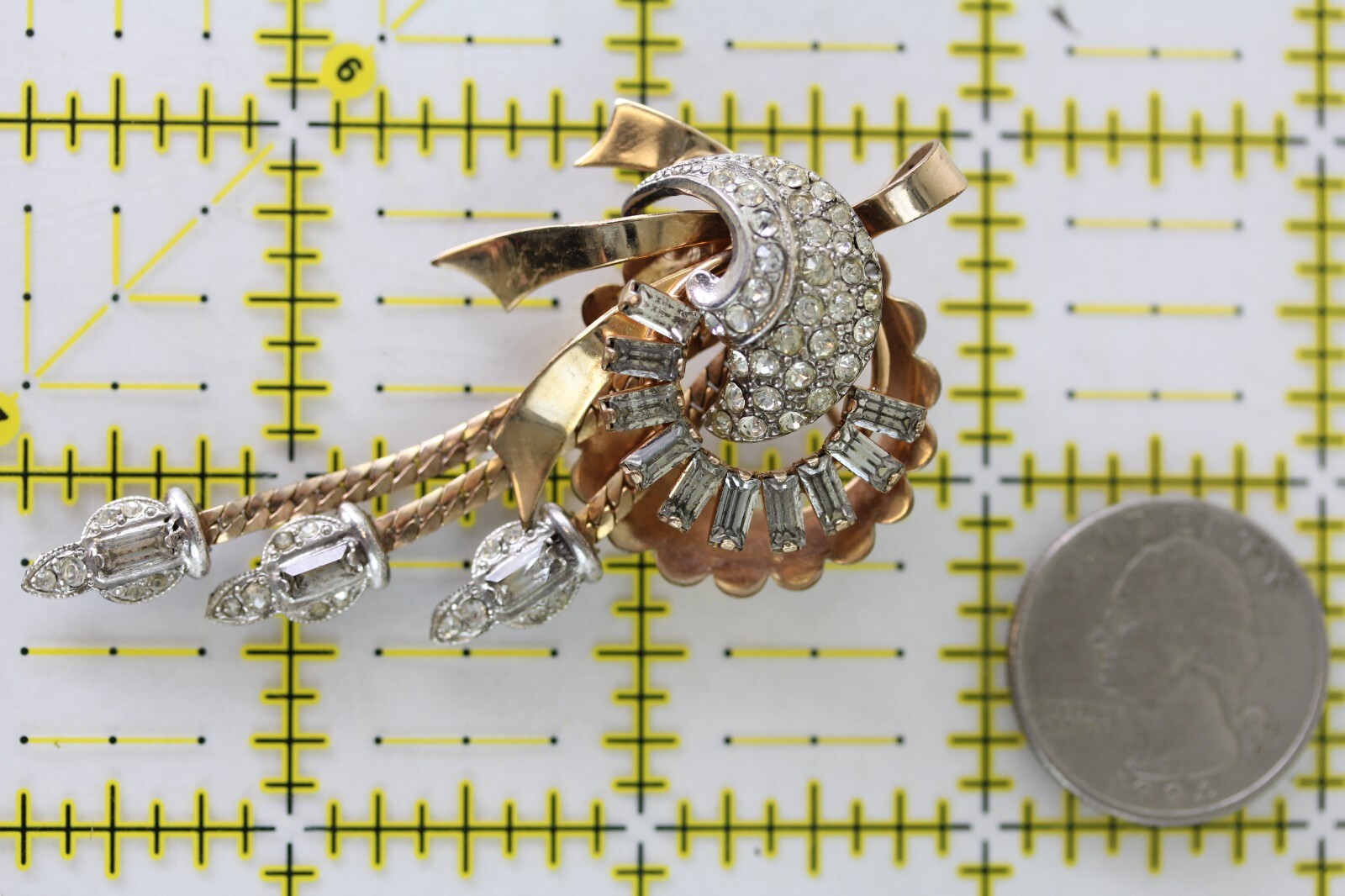 VINTAGE 1940’S RHINESTONE DANGLE GOLD FILLED PENDANT BROOCH PIN RETRO PRETTY