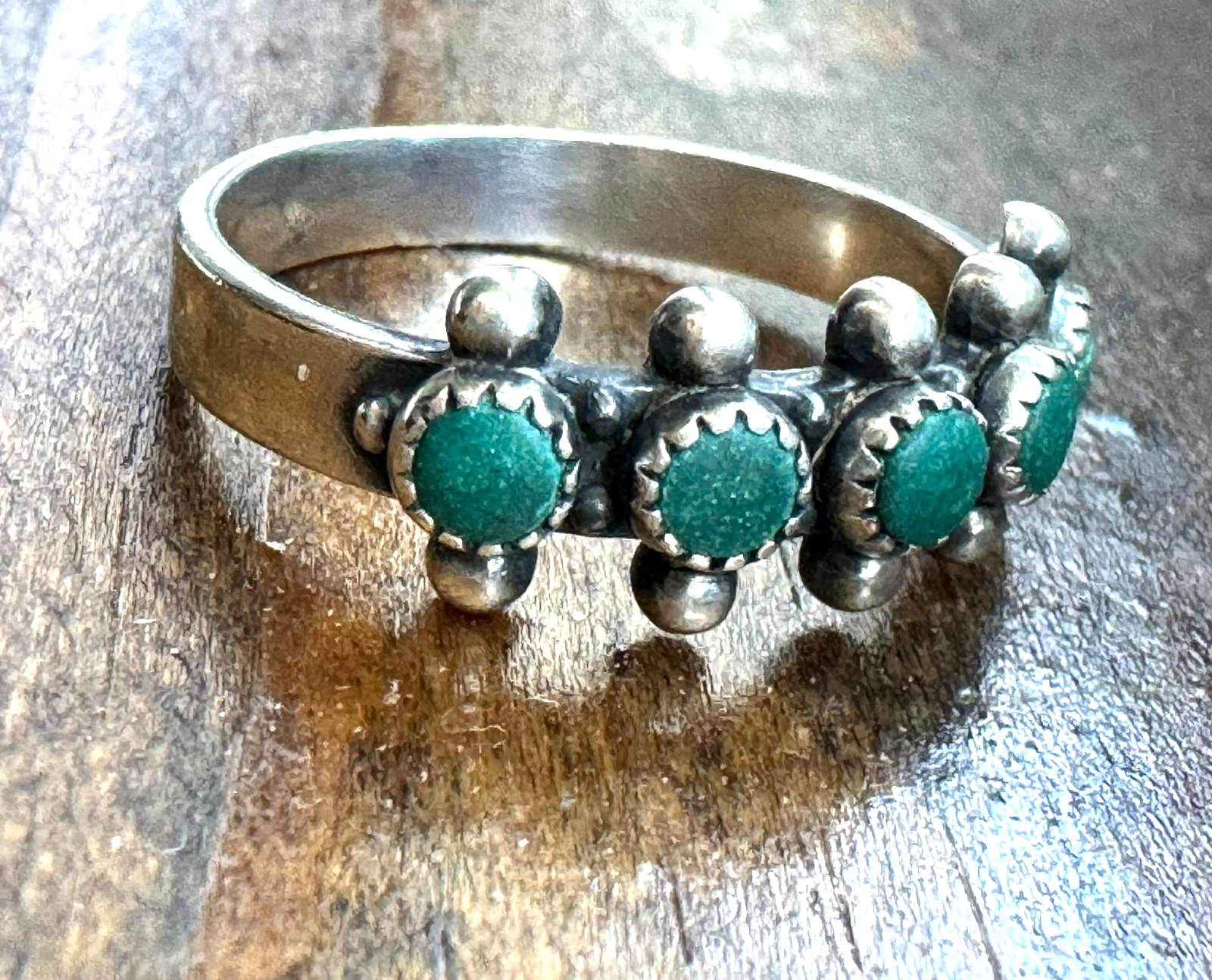 Vintage Sterling Silver Green Stone Ring Size 7.5 Southwestern Style Band