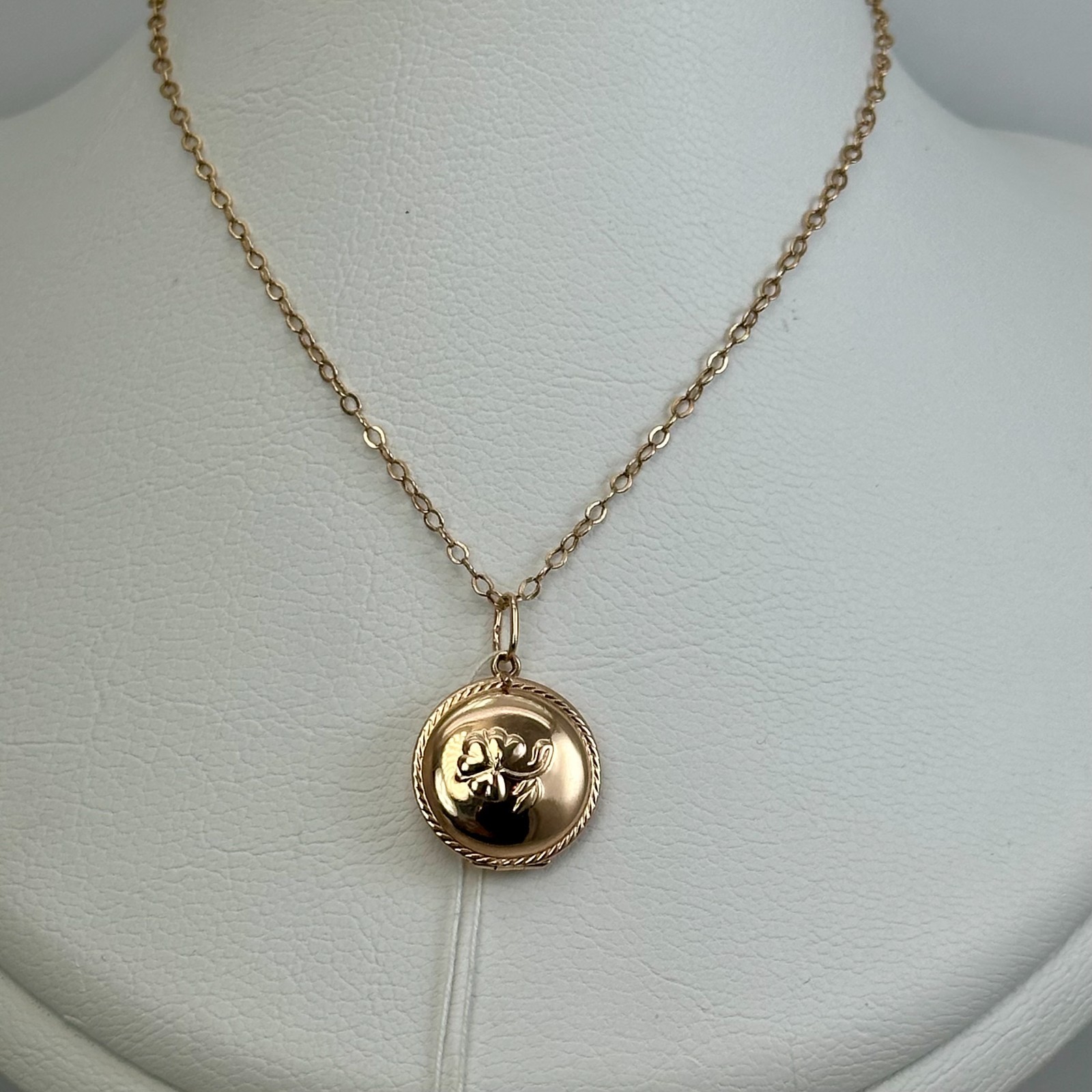 USSR Vintage Original Solid Rose Gold Locket Photo 583 14K 2,56 g. Ukraine 1977
