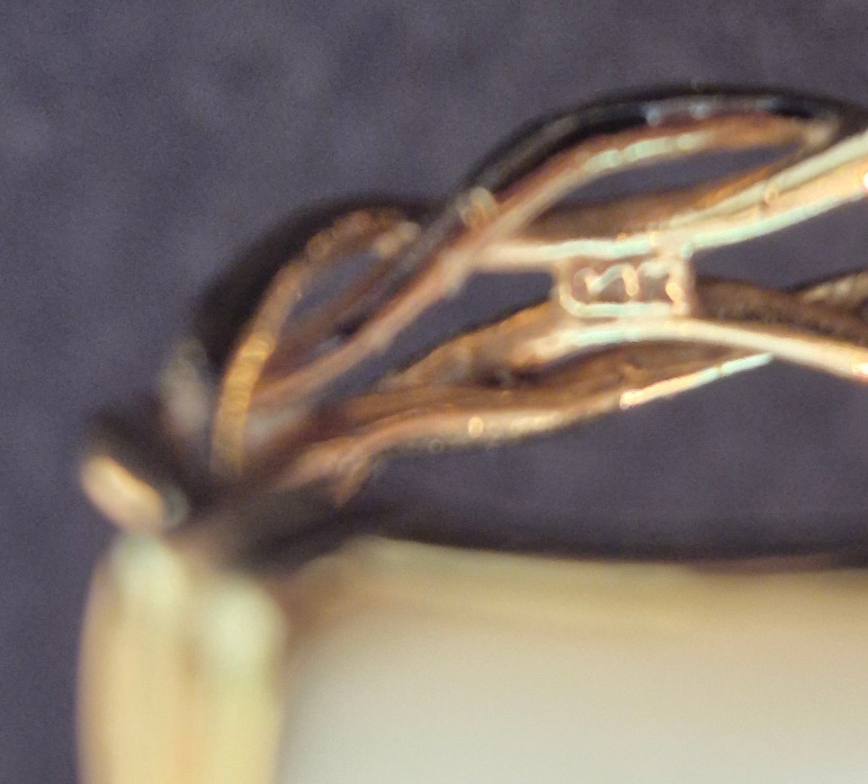 Vintage Custom Designed 14K Yellow Gold Natural Moonstone Ring Size 8 6.9 g.
