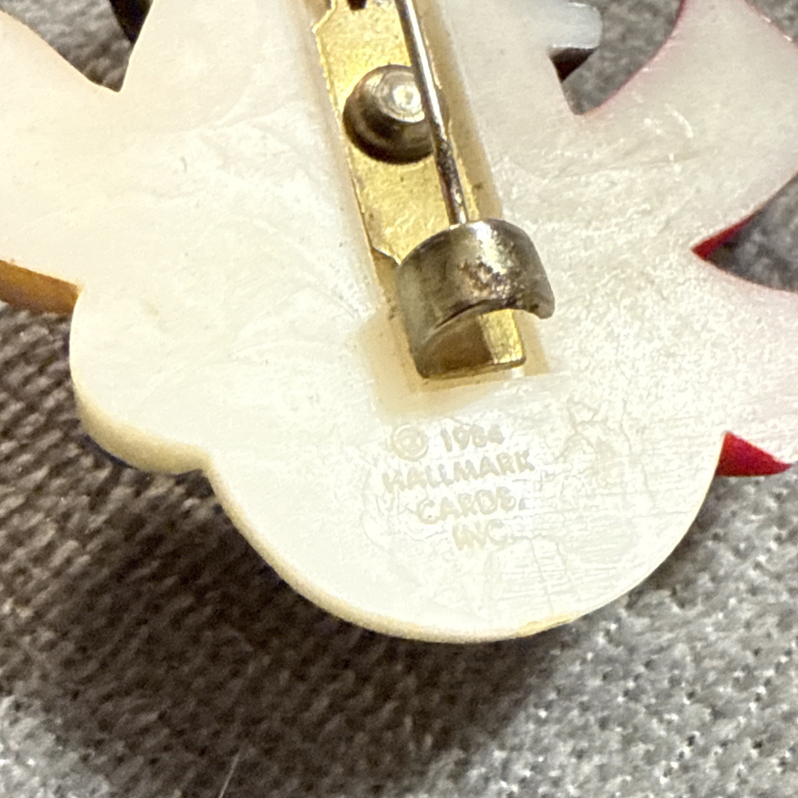 Vintage 1984 Hallmark Plastic Winter Christmas Snowman Pin Brooch