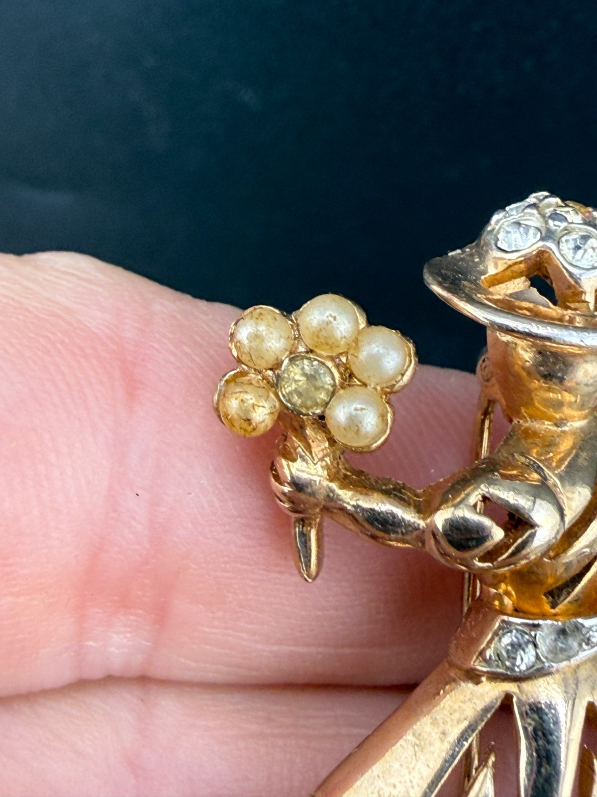Vintage Rhinestone Brooch Figural Gold tone Woman with Flowers READ