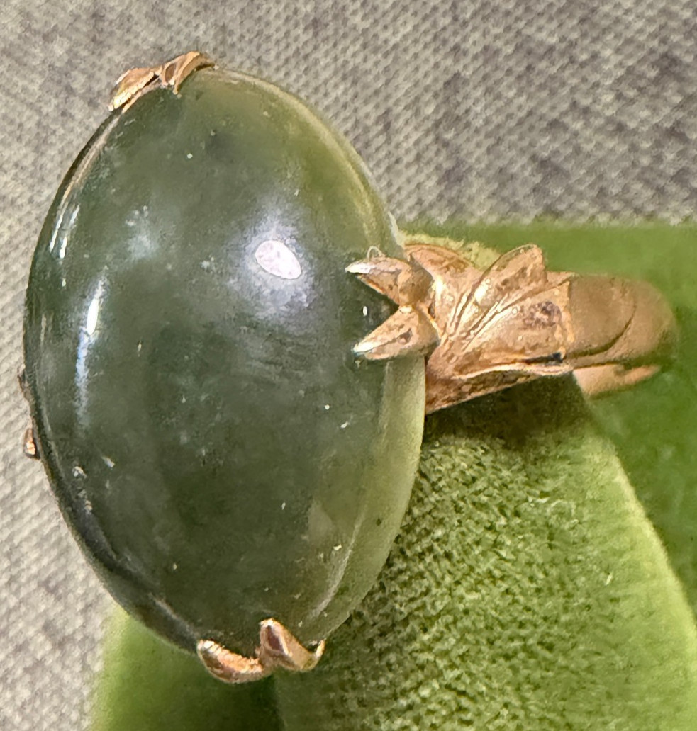 Vintage SOLID 14KT Gold Stamped Jade Ring Size 7.5 4.53g New Old Stock!