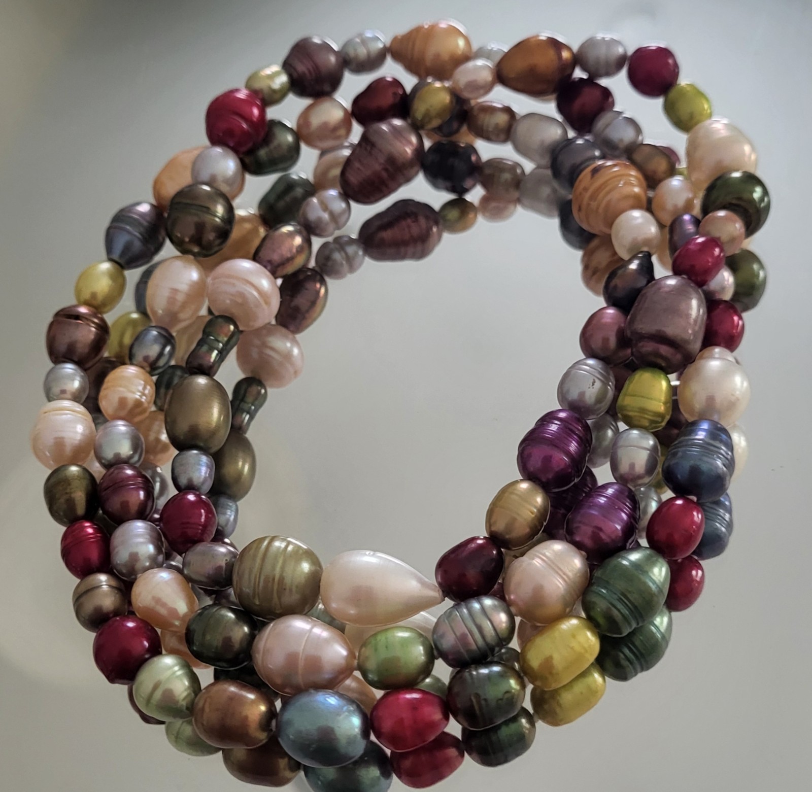FRESHWATER BAROQUE PEARL NECKLACE 35″ MULTICOLORED DIFFERENT SIZES.