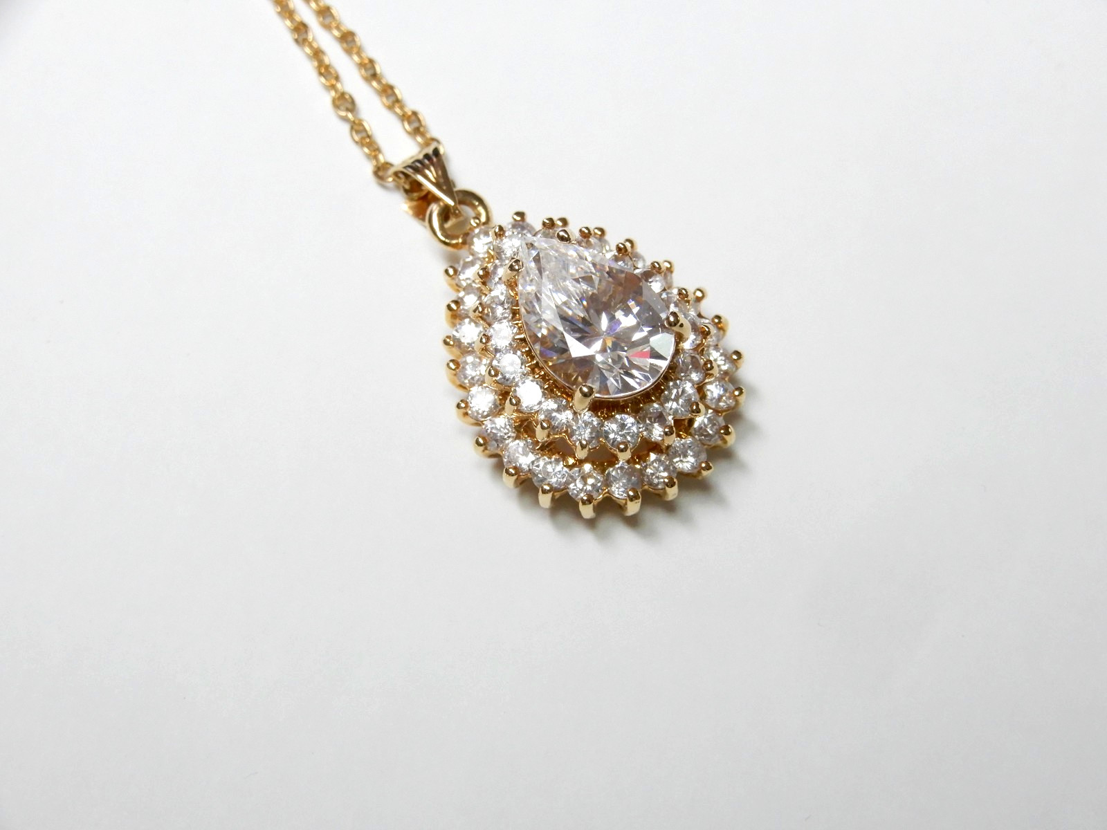 Vintage CZ Layered Teardrop Pendant Gold Tone Necklace 17″ Chain