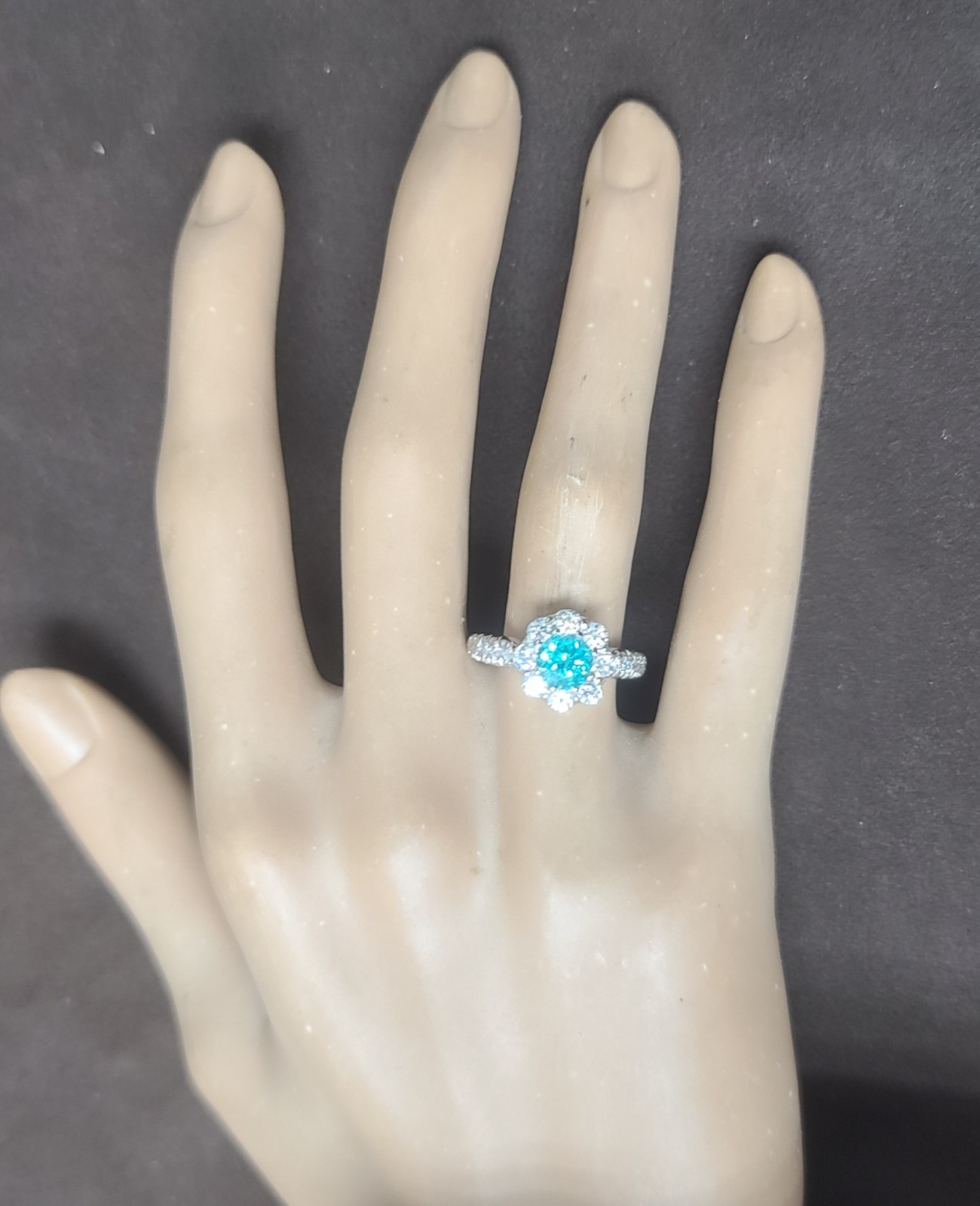 Vintage 14k White Gold Engagement Ring 1.32CT. Blue Neon Tourmaline Round Cut