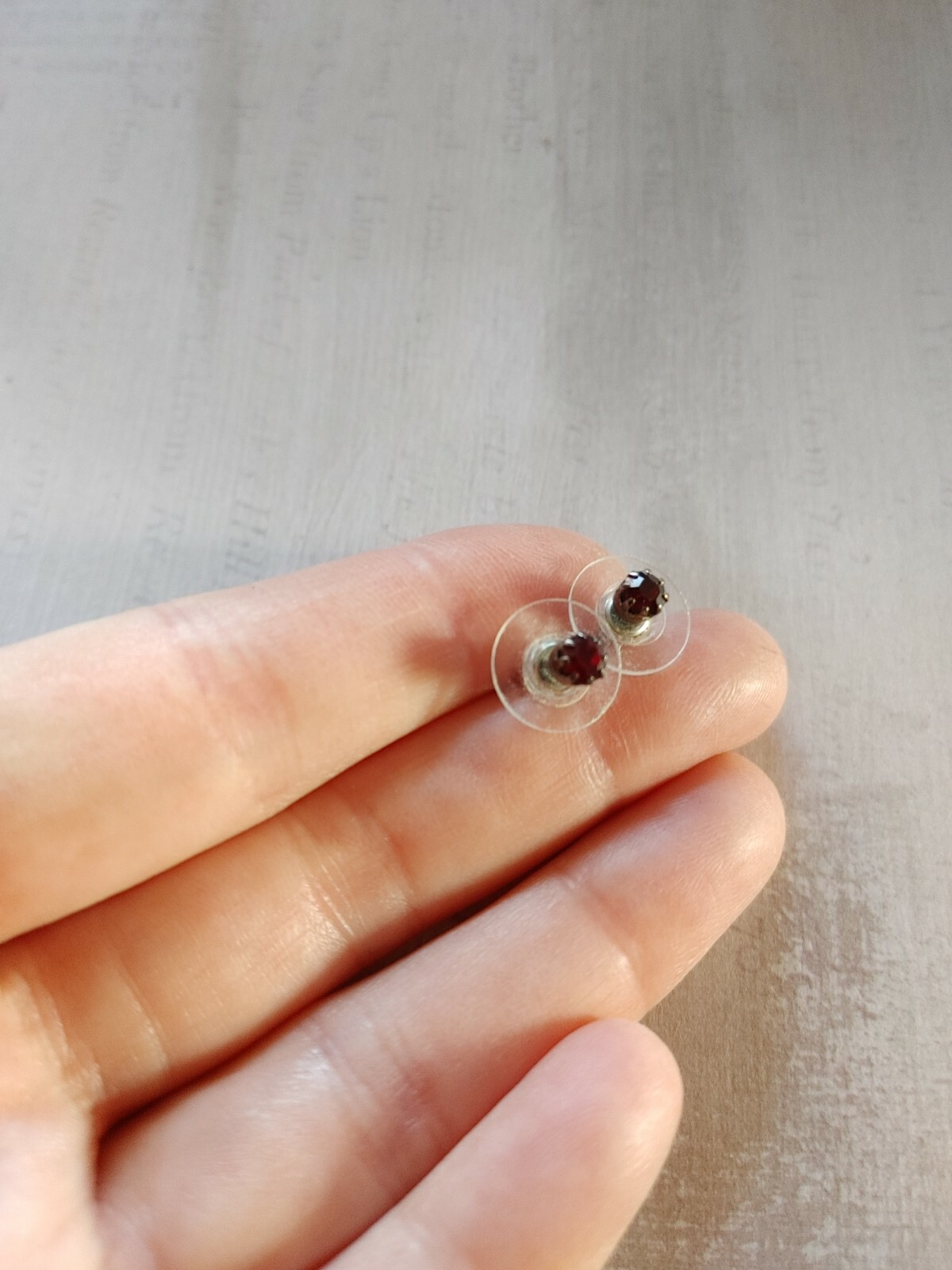 Vintage earrings silver tone dark red crystal rhinestone 4mm stud solitaire