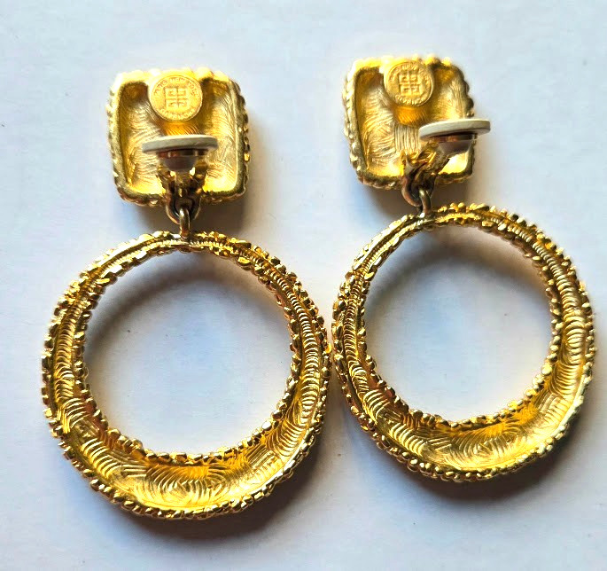 Vintage Givenchy Paris New York Pebbled Gold Circle Clip On Earrings