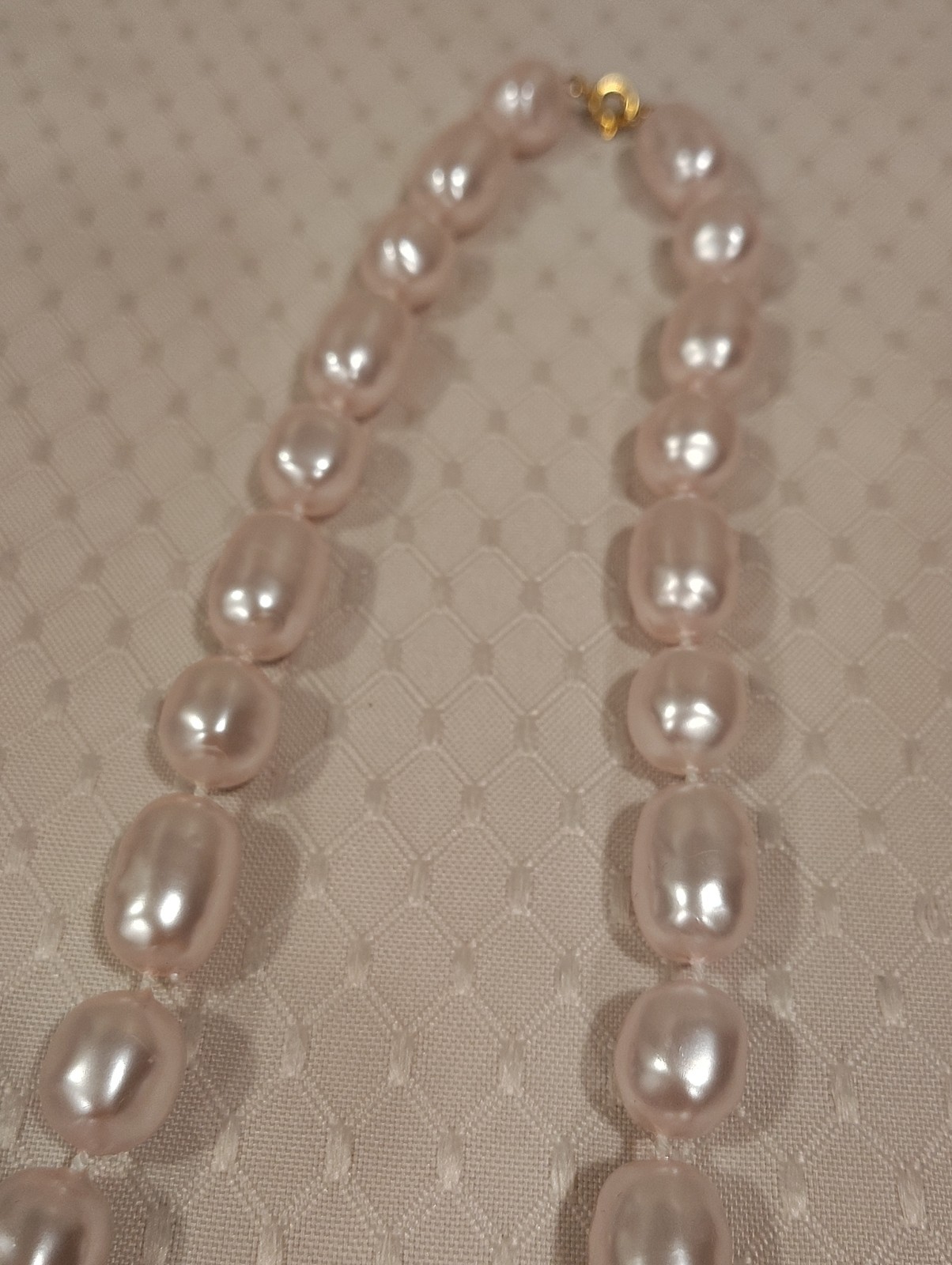 VTG Faux Baroque Pearls Different Sizes Necklace 21″ Long