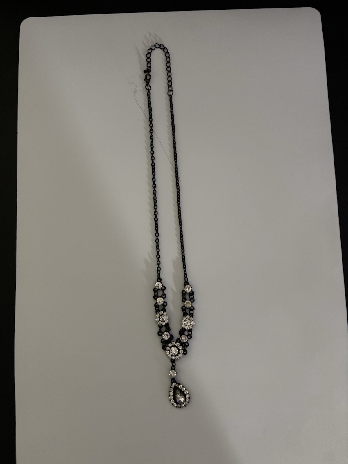 Rhinestone Flower Stunning Neckless. Perfect For Any Occasion