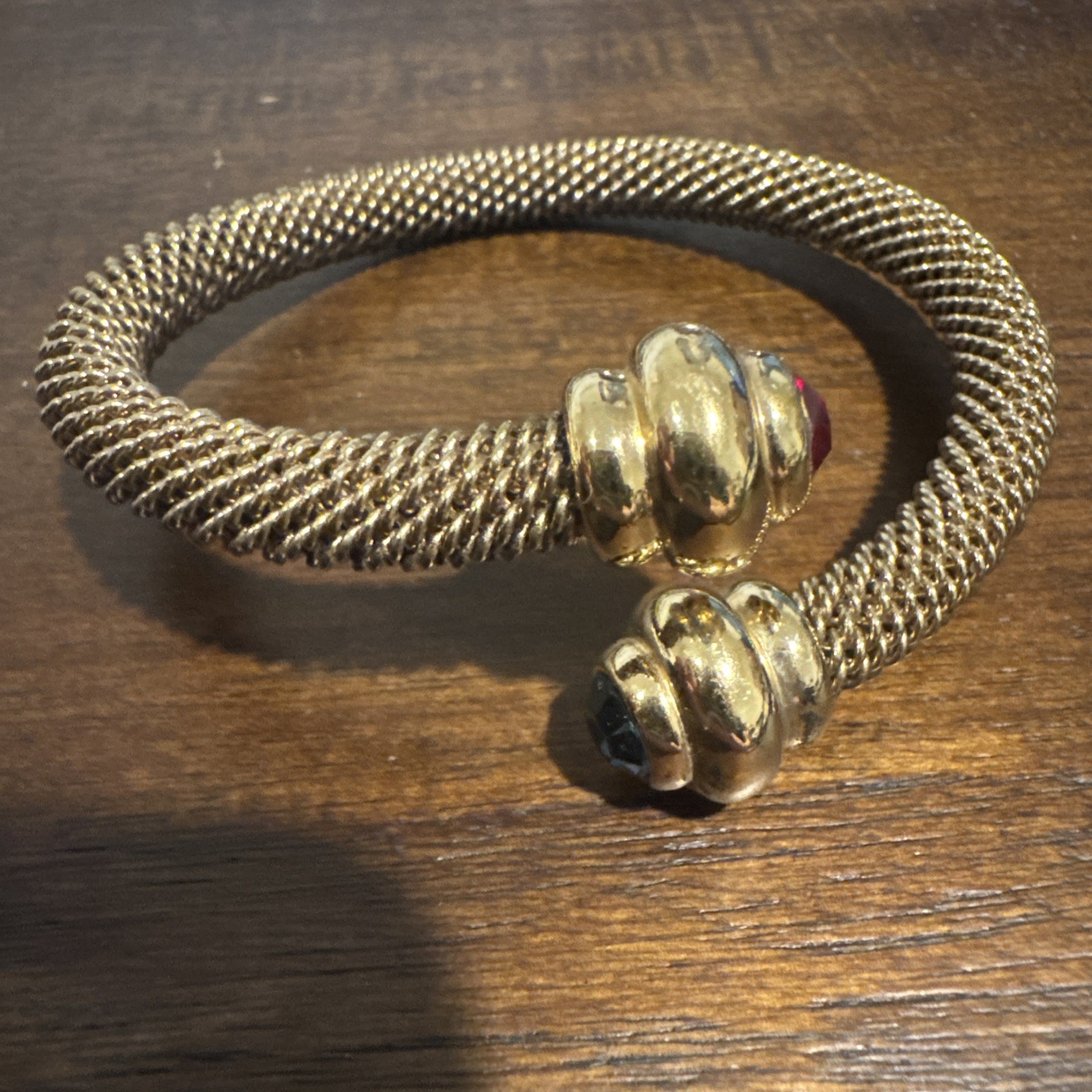VINTAGE GOLD MESH CUFF BRACELET CABOCHONS RED & BLUE STONES 6”
