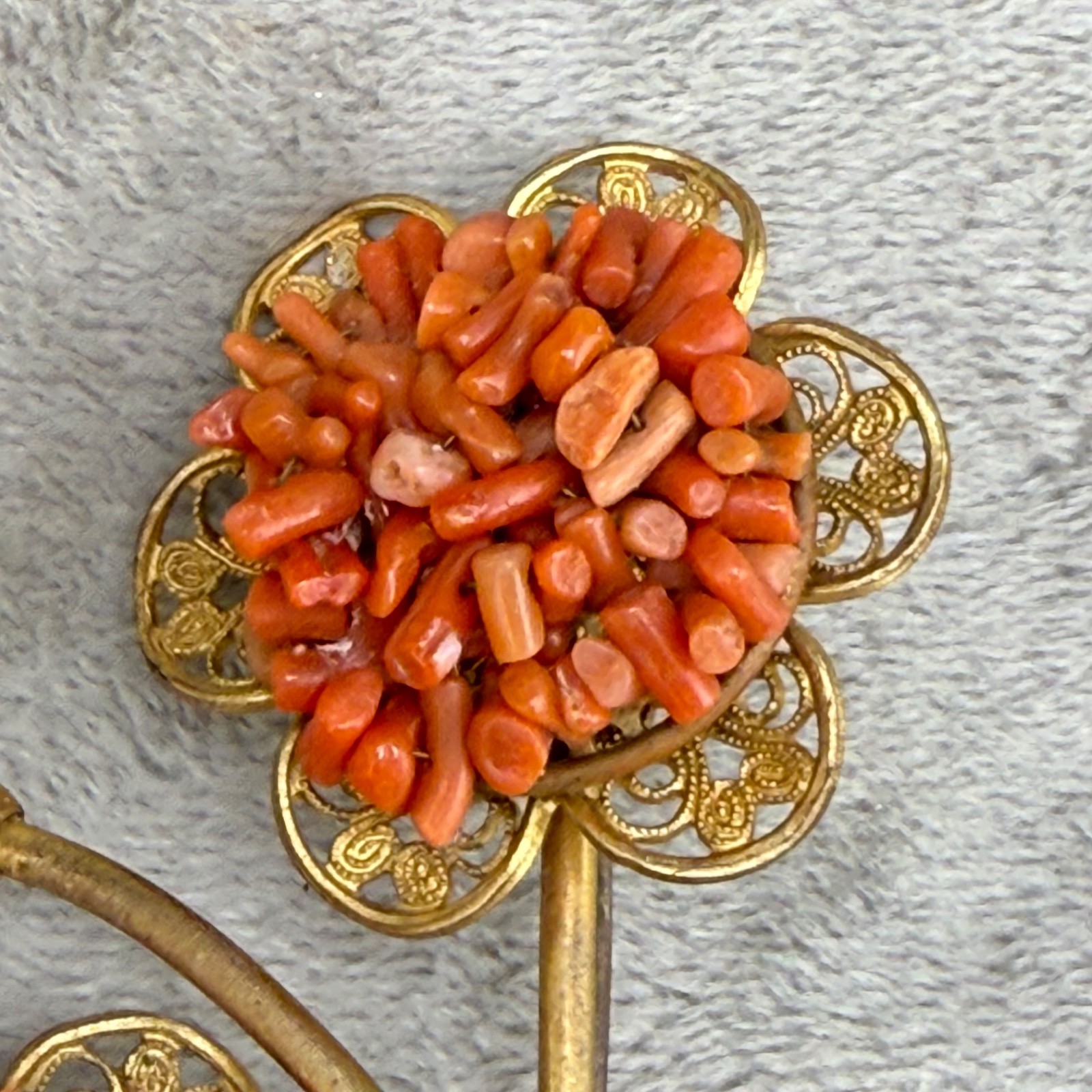 Vintage Flower Brooch Gold Tone Coral Haskell?