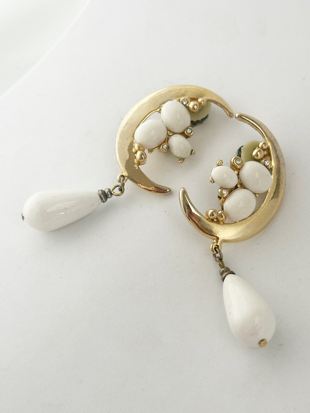 Vintage Crescent Moon Dangle Earrings White Cabochon Gold Tone Clip On Celestial