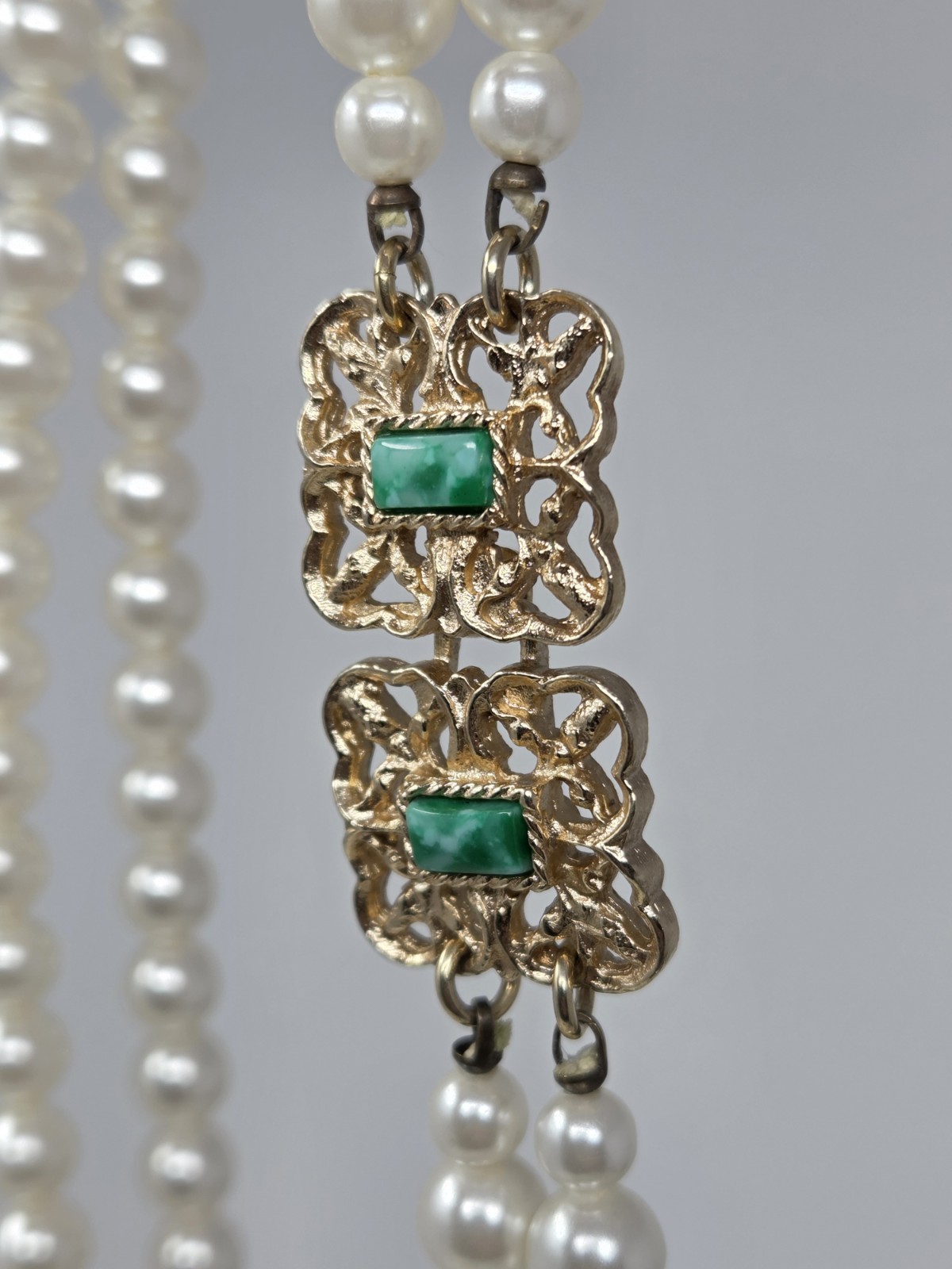 Sarah Coventry Double Strand “High Society” Faux Pearl Necklace Gold Green Clasp