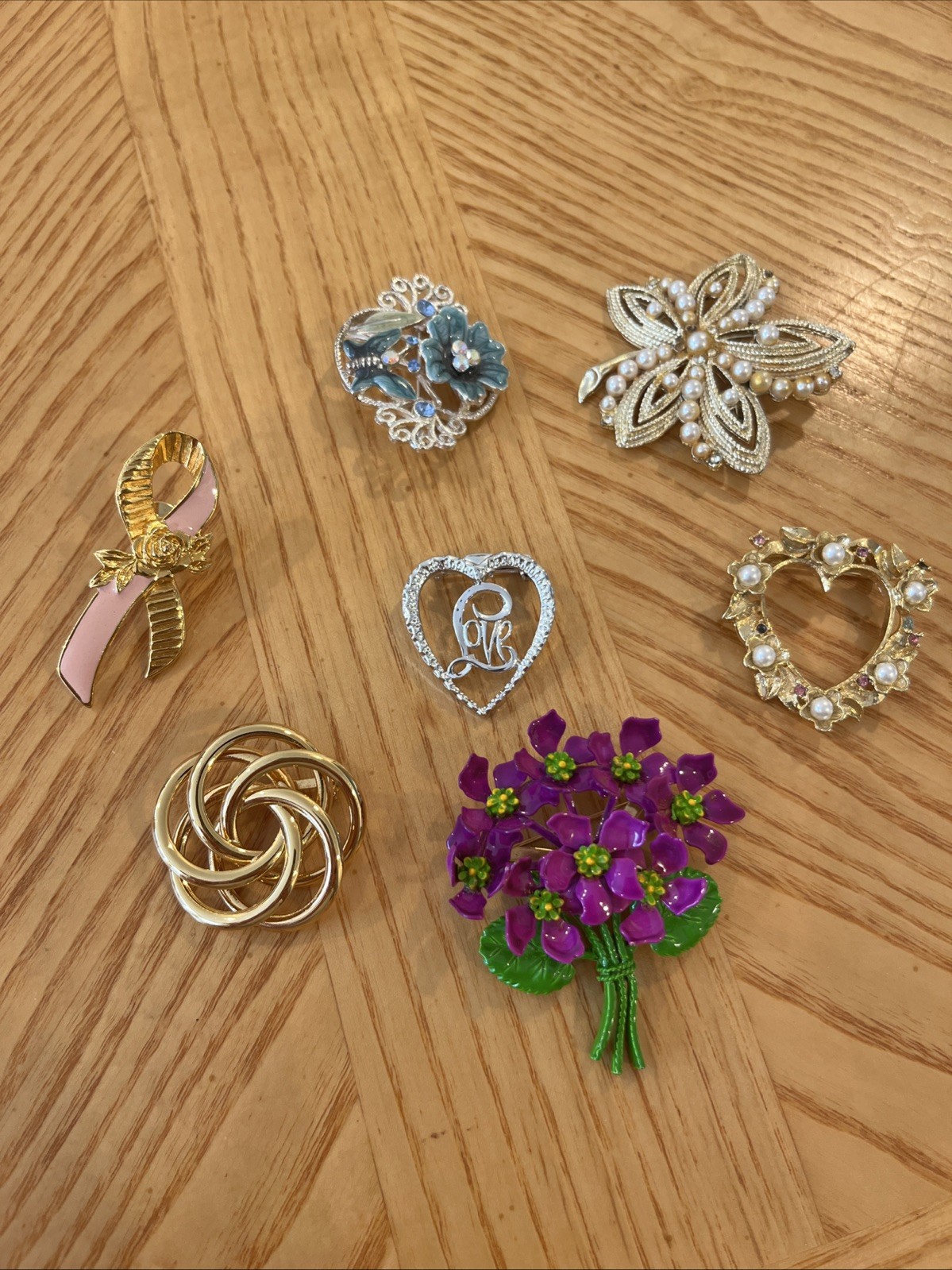 Vintage Brooch Set 7 Pieces, Assorted Sizes