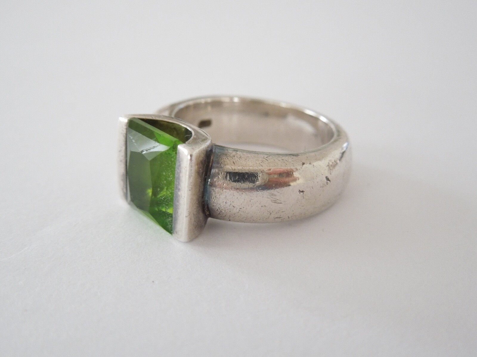 Green Stone Silver Ring Mark Unreadable 14.3 g Size 56