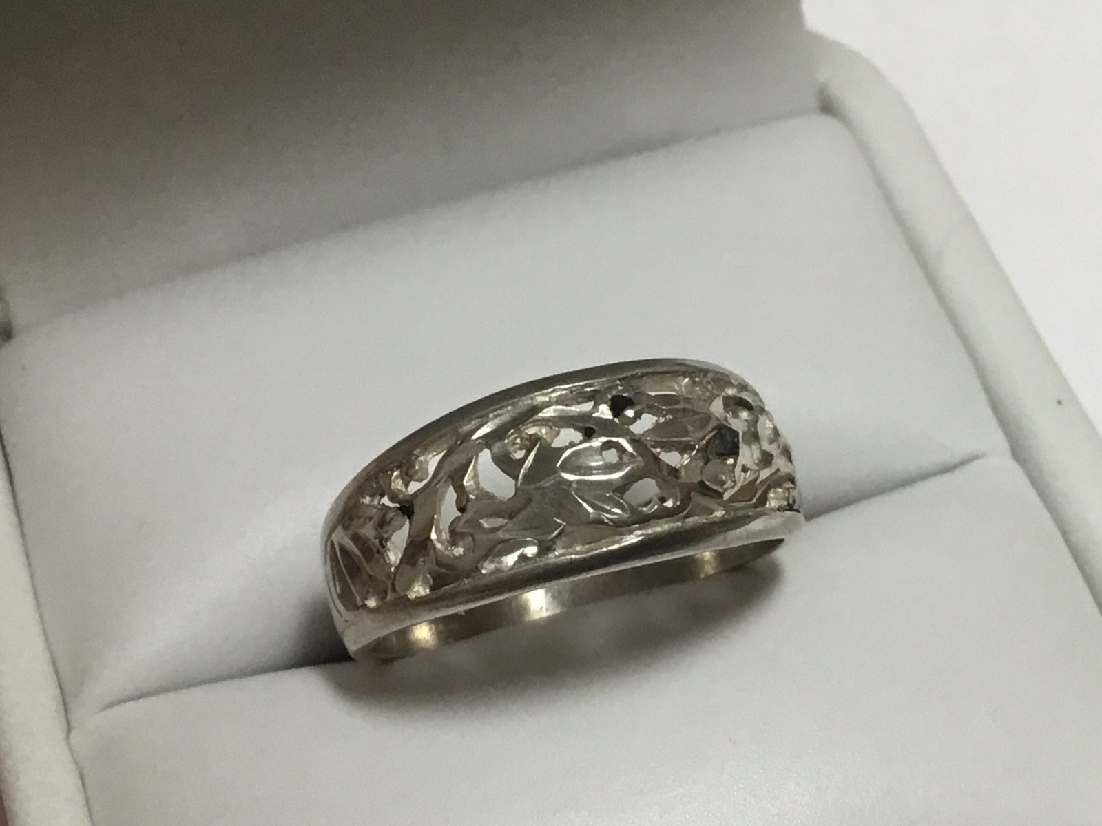Vintage Ladies 925 Sterling Silver Ornate Openwork Filigree Scroll Band Ring