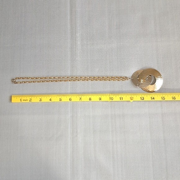 Vintage Napier Women’s Modernist Gold/Silver Pendant Necklace 15 Inches 1976