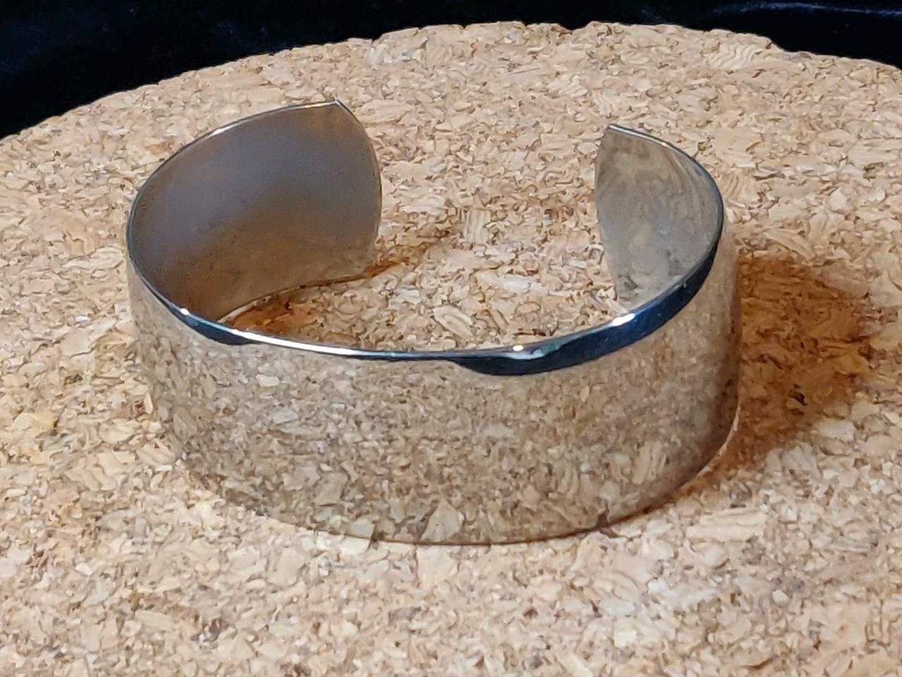 Vtg Minimalists Silver Tone Finish Bracelet “Mirror” Cuff Style 1 In Wide Adj.