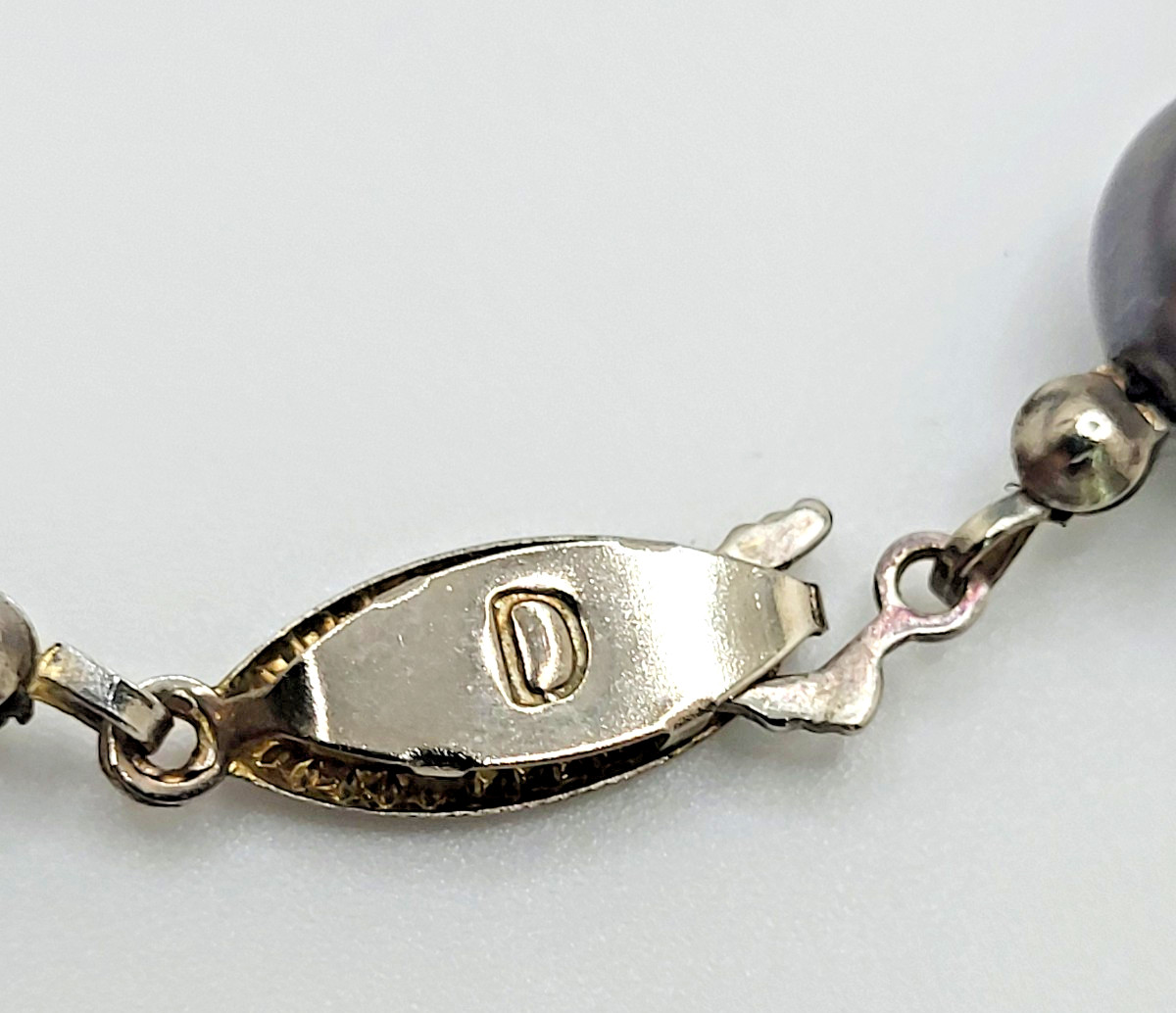 Vintage 10mm Dark Grey Faux Pearl Necklace Fish hook Knotted Glass Bead Signed D