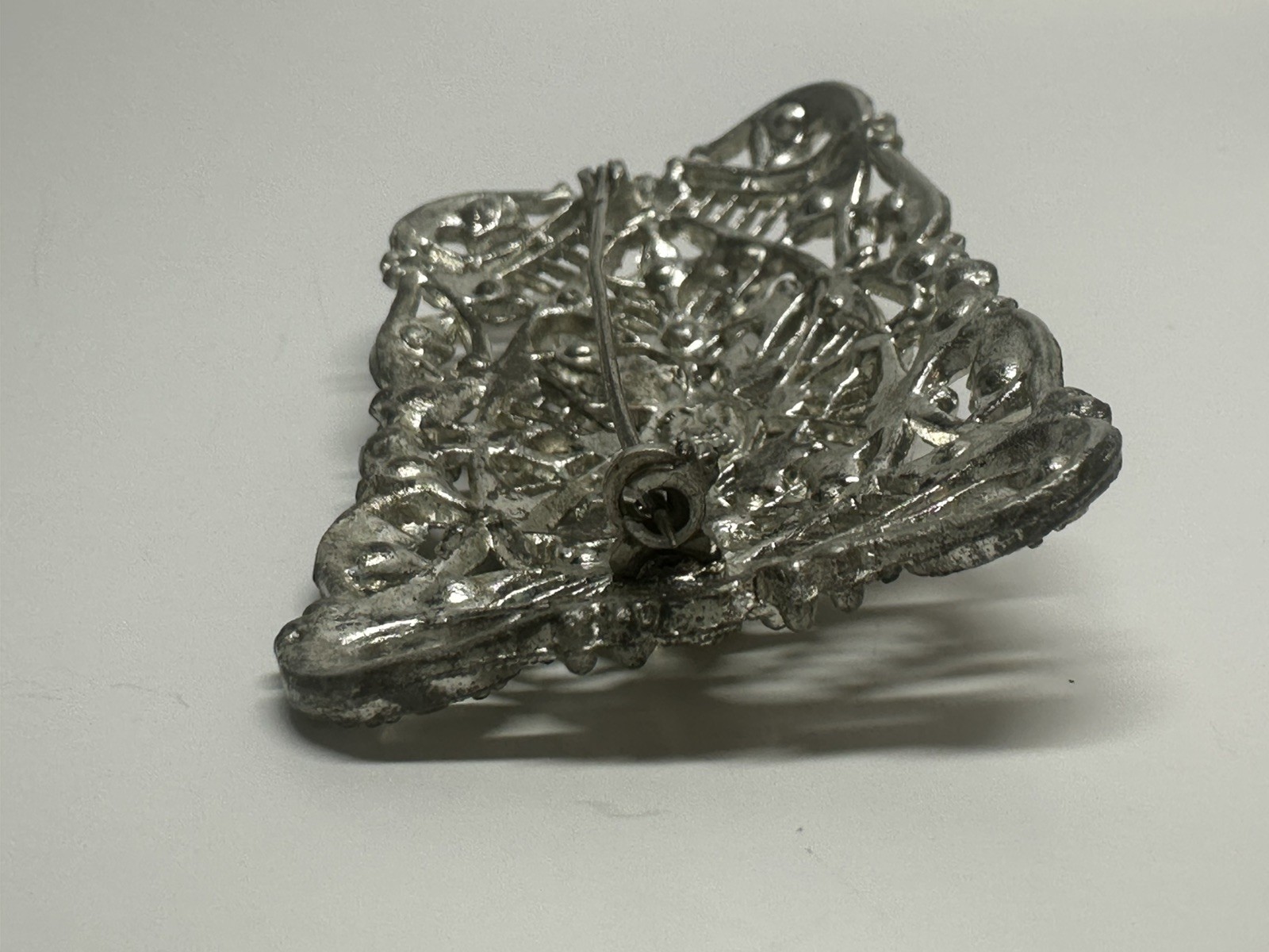 New England Glass Works Art Deco Silver Rhinestone Filagree Brooch