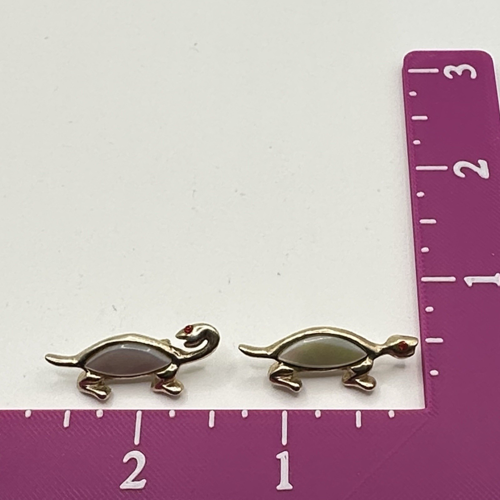 Vintage Gold Tone Turtle Brooch Pair Pearlescent Plastic Red Eyes Unsigned READ
