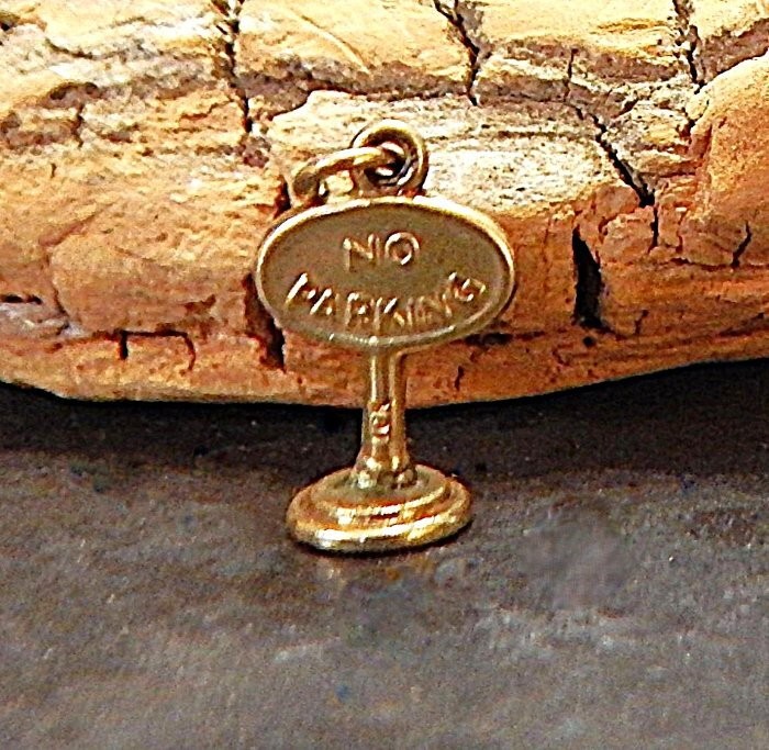 Vintage Solid 10k Gold Charm ~ NO PARKING Traffic Sign 1.0g ~ Estate D76