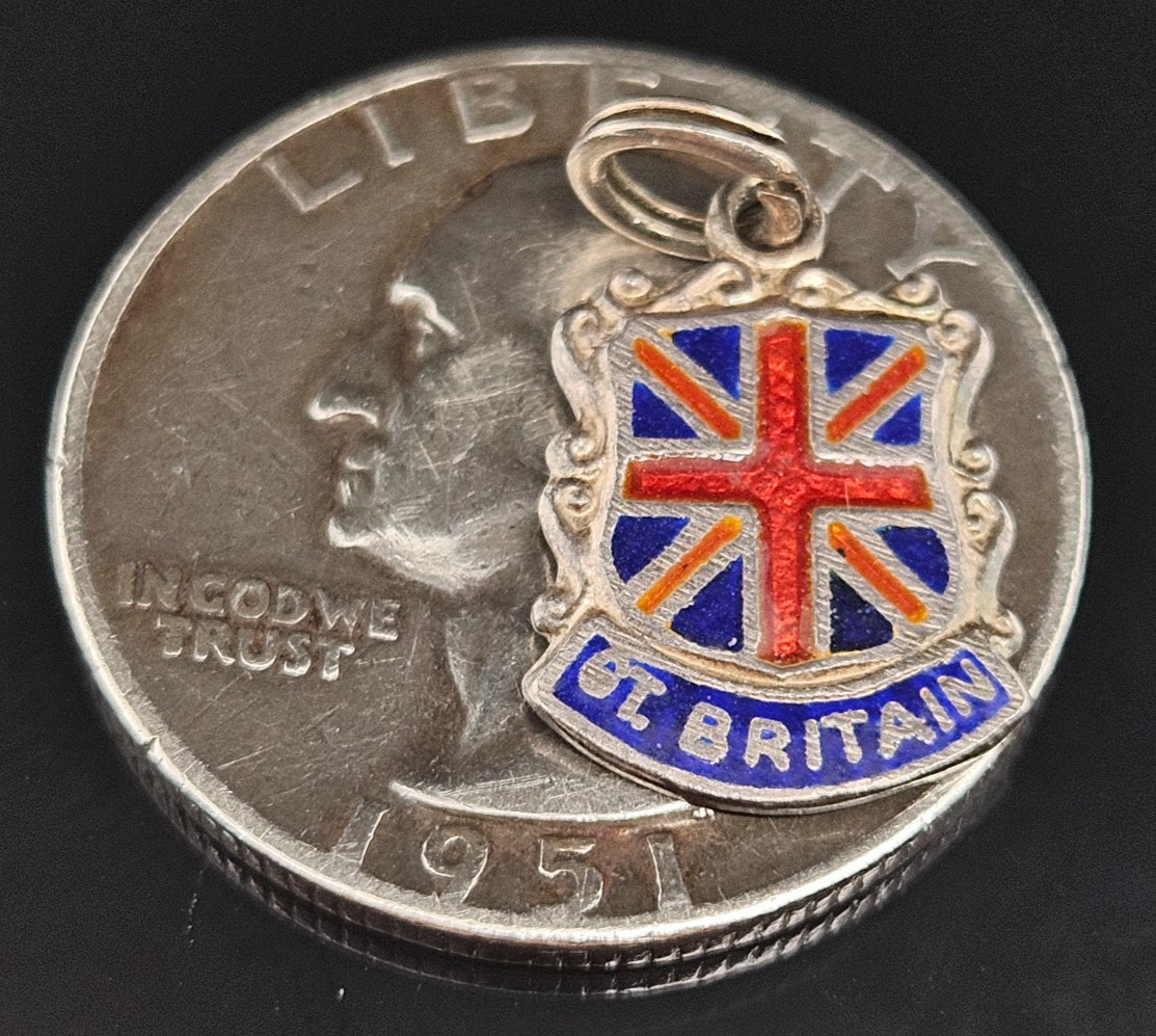 SILVER GREAT BRITAIN TRAVEL SHIELD Charm Pendant Souvenir Crest Enamel Vintage