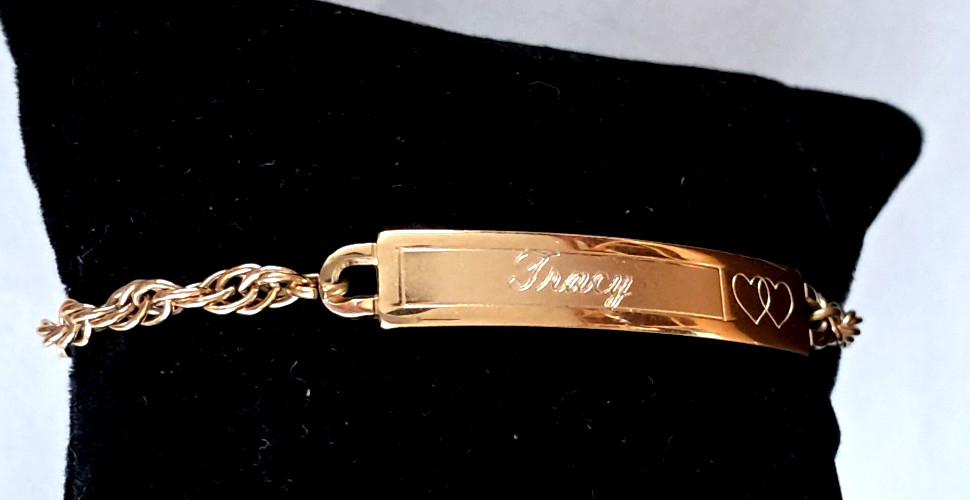 Vintage Speidel USA ID Identification Bracelet Tracy Gold Tone Hearts