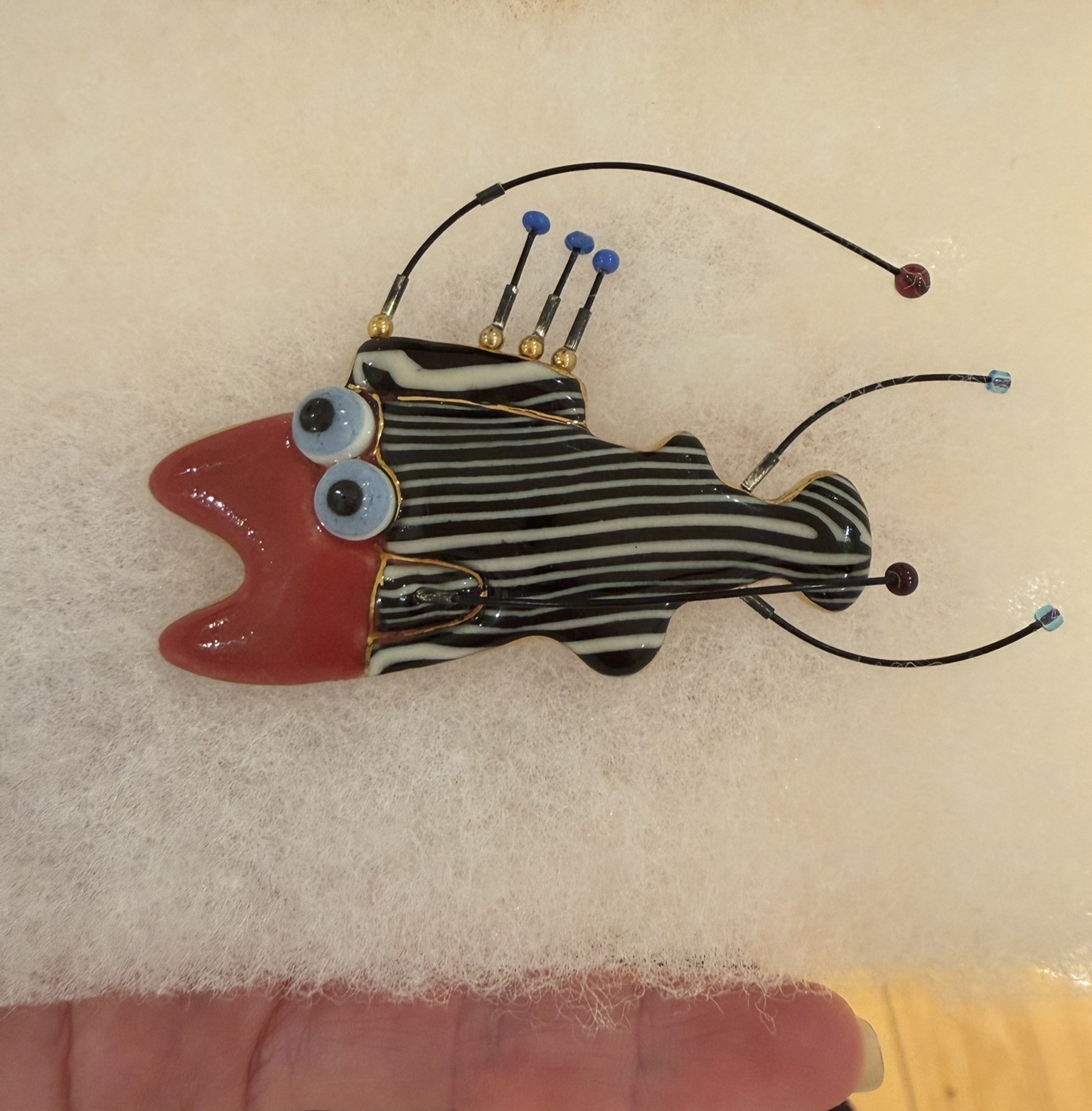 VINTAGE CYNTHIA CHUANG JEWELRY 10 FISH BROOCH PIN – IN ORIGINAL BOX!
