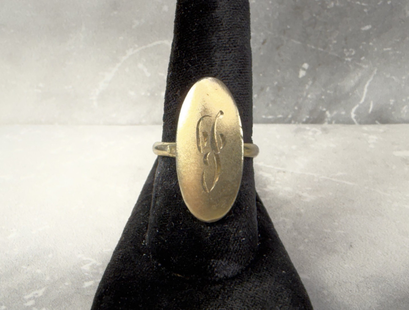 Vintage Gold Tone Signet Initial Ring Size 7 Adjustable