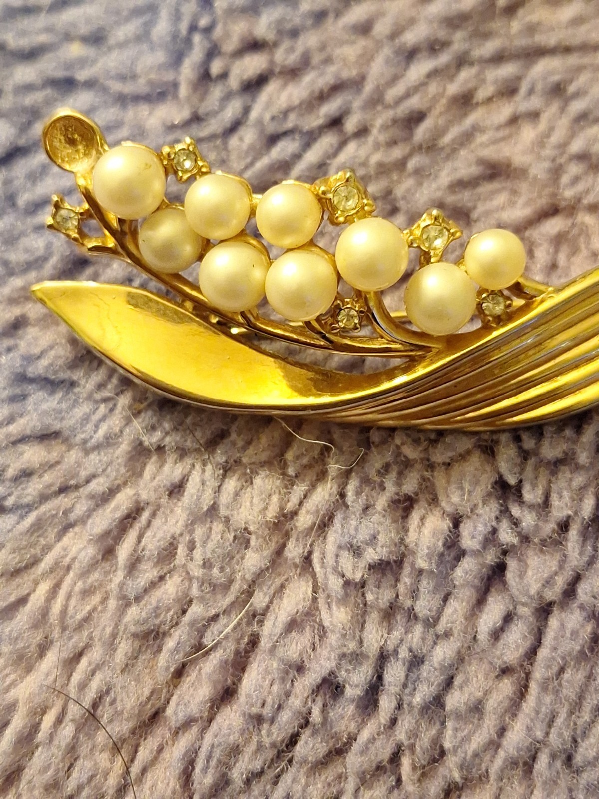 Vintage Crown Trifari Lily of the Valley Gold Tone Brooch Pin Pearls Crystals.